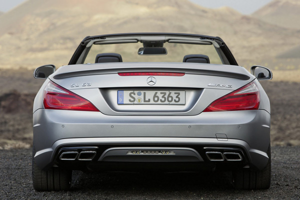 Mercedes полностью рассекретил SL63 AMG 2013