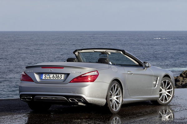 Mercedes полностью рассекретил SL63 AMG 2013