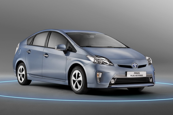 Toyota рассекретила данные нового Prius Plug-in 