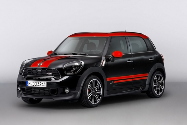 MINI Countryman получил «заряженную» версию JCW