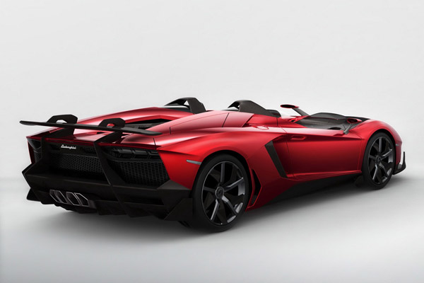 Представлен Lamborghini Aventador J