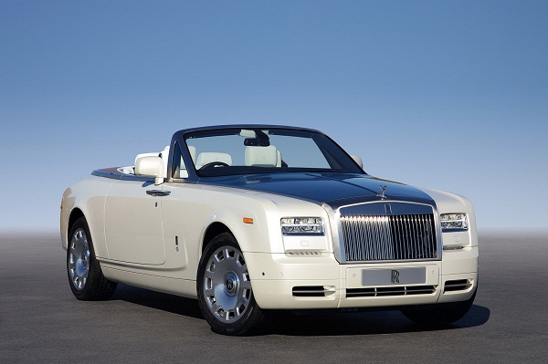 Rolls-Royce обновил серию Phantom