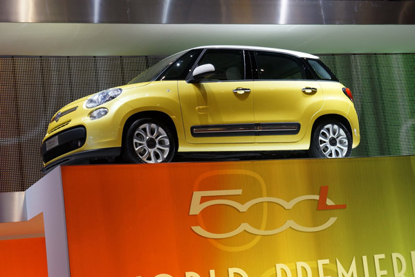 Fiat 500L представлен в Женеве