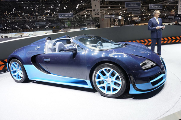 В Женеве показан Bugatti Veyron Grand Sport Vitesse