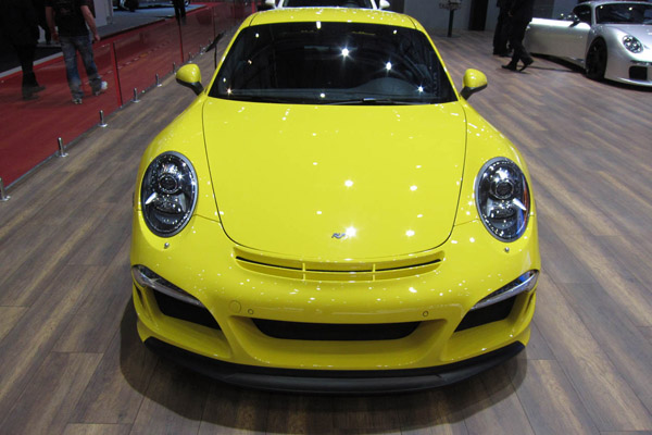 RUF превратил Porsche 911 (991) в суперкар RGT 8