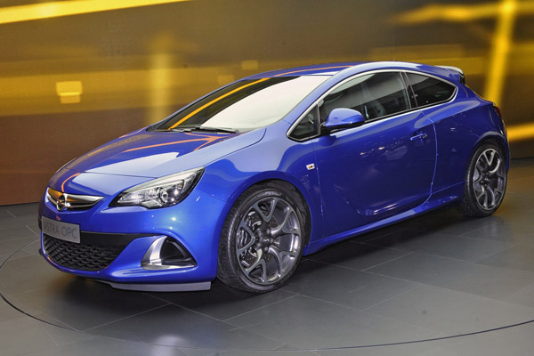 Opel Astra OPC представлен в Женеве