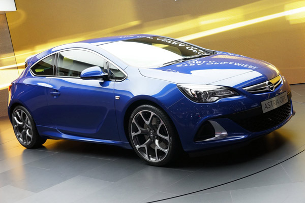 Opel Astra OPC представлен в Женеве