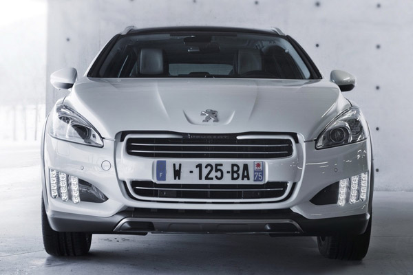 Peugeot 508 получил две новые версии