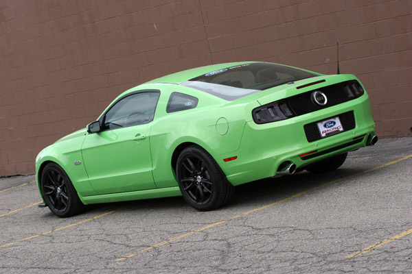 Ford Racing анонсировал пакет для Mustang 2013