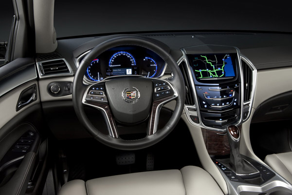 Cadillac готовит к премьере в Нью-Йорке SRX 2013