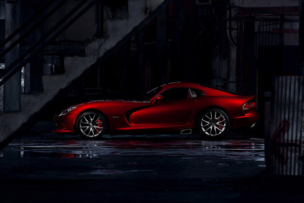 2013 SRT Viper представлен в Нью-Йорке