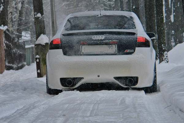 Audi A6 - «Unidentified city object»