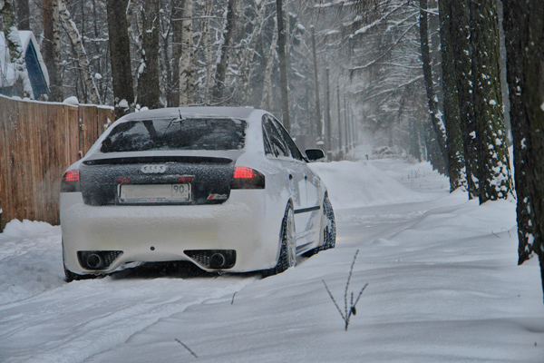 Audi A6 - «Unidentified city object»