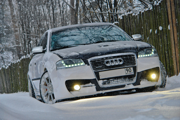 Audi A6 - «Unidentified city object»