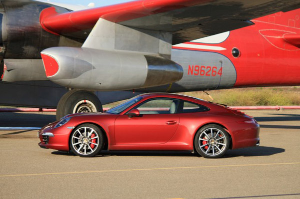 Porsche 911 2012 получил очередную награду