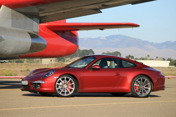 Porsche 911 2012 получил очередную награду