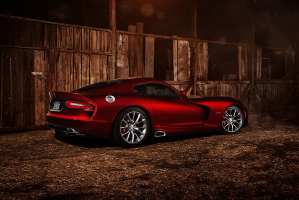 Первый SRT Viper 2013 продадут на аукционе