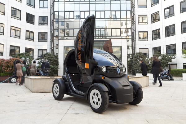 Renault Twizy поступил в продажу в Европе