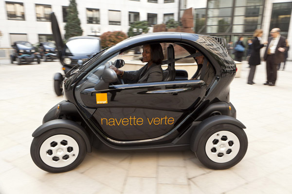 Renault Twizy поступил в продажу в Европе