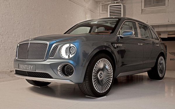 Взгляд на интерьер Bentley EXP 9F