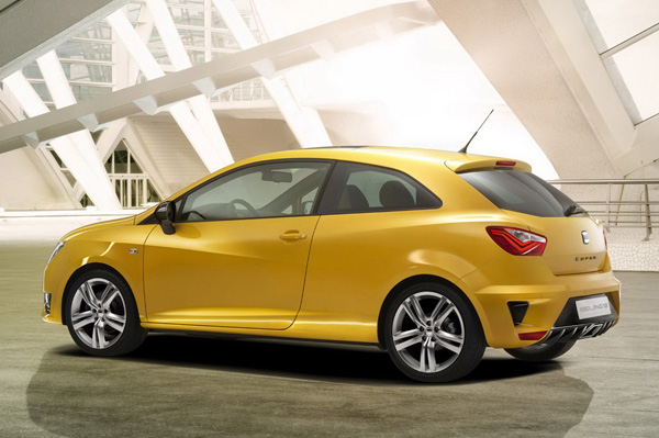 В Пекине дебютирует обновленный Seat Ibiza Cupra 