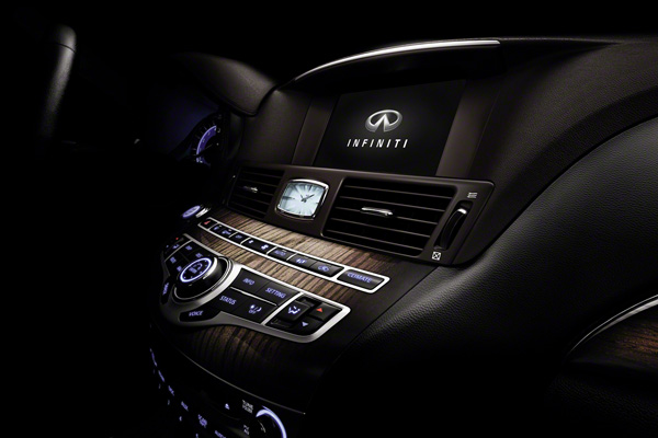 Китайцы получили удлиненный Infiniti M 2012