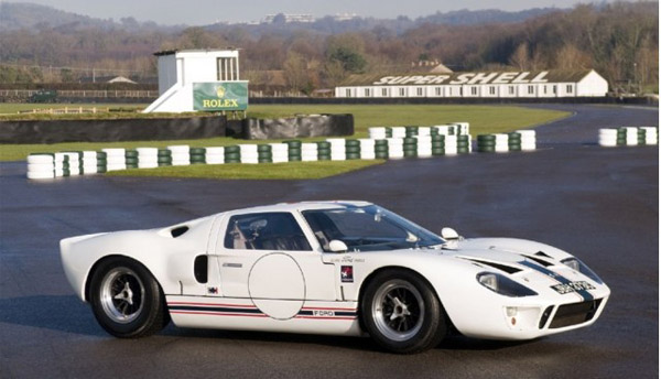 Легендарный Ford GT 40 выставлен на продажу