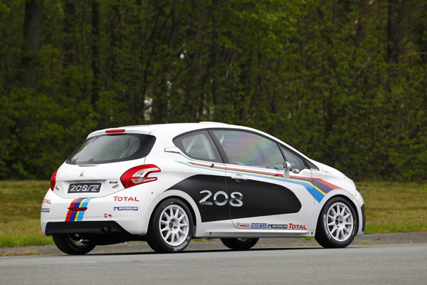 Peugeot представил раллийную модель 208 R2