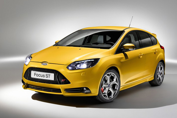 Ford назвал рублевые цены на Focus ST