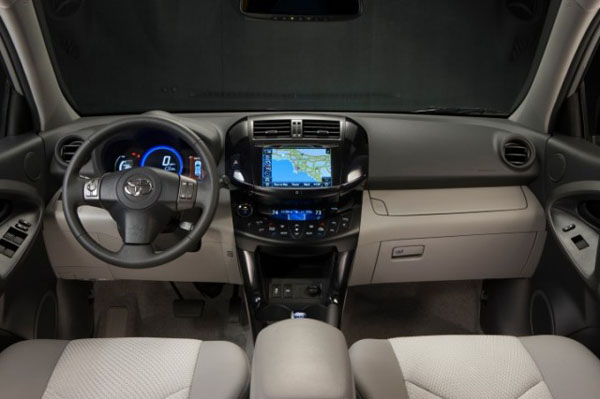 В Лос-Анджелесе была представлена Toyota RAV4 EV