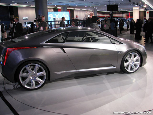 Cadillac ELR 2014 пойдет в серию через 18 месяцев