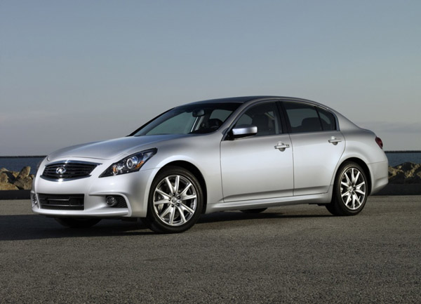 Новый Infiniti G37 появится следующей весной