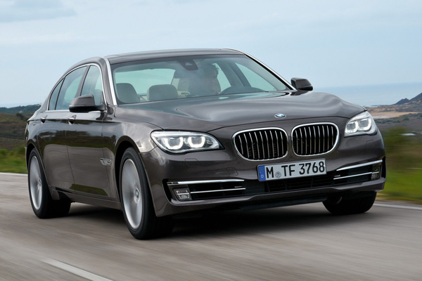 BMW анонсировал обновленный седан 7-Series 2013