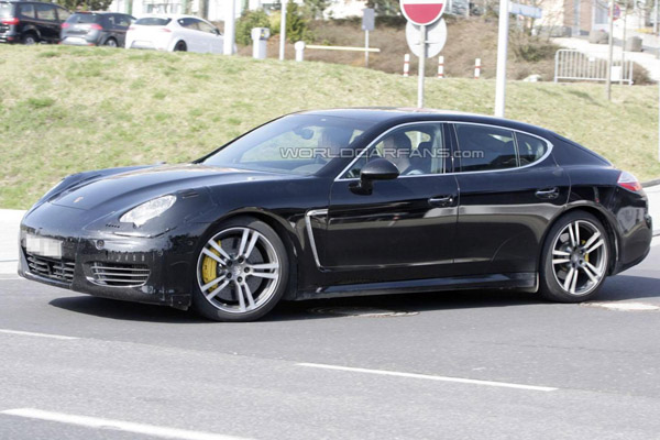 Для Porsche Panamera 2014 готовят два новых мотора