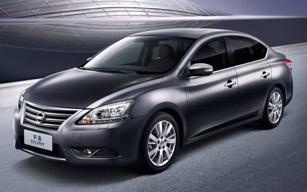 Шпионские фотографии Nissan Sentra 2013