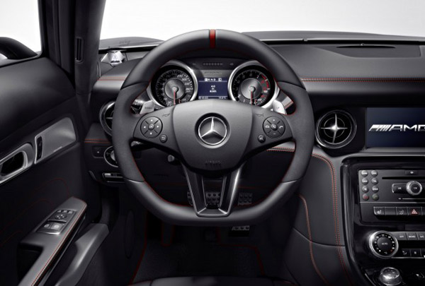 Представлен Mercedes-Benz SLS AMG GT 2013