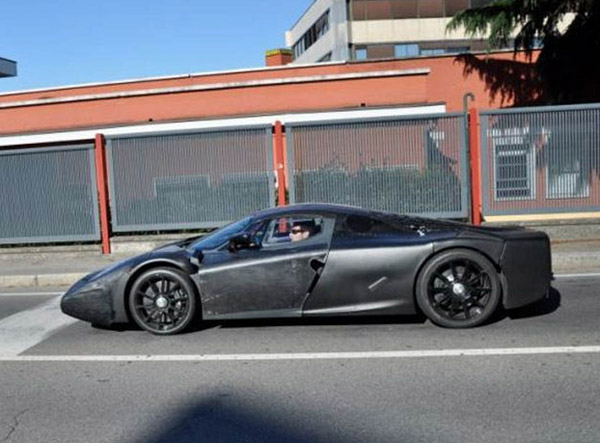 Новые фотографии преемника Ferrari Enzo