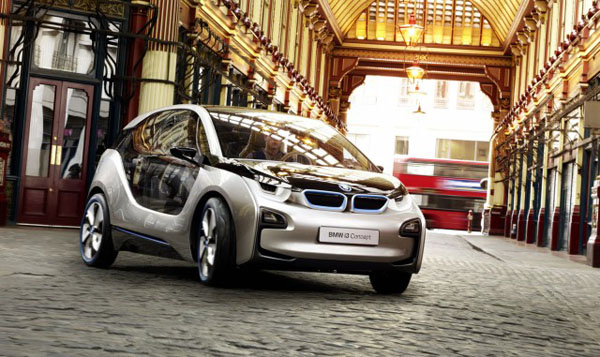 Компания BMW открыла новый iStore и показала i3