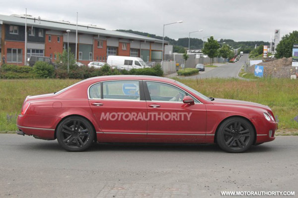 Bentley Continental Flying Spur получит двигатель V8