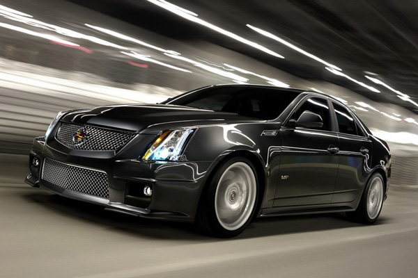 Cadillac представил обновленные CTS и CTS-V 2013