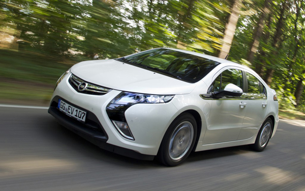 Opel Ampera - самый продаваемый электромобиль