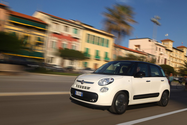 Fiat 500L можно заказать уже в этом месяце