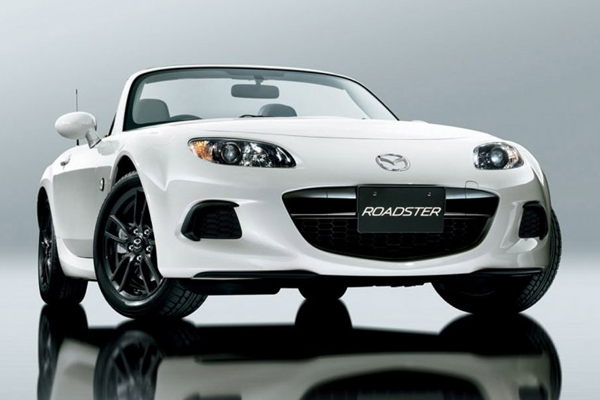 Mazda рассекретила японскую версию MX-5 2013