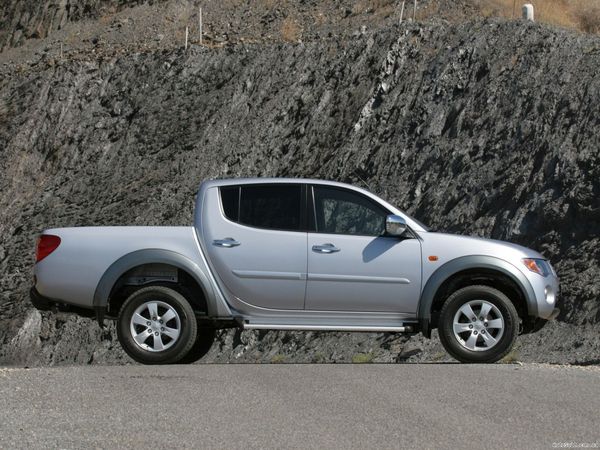 Новая версия Mitsubishi L200 для Британии