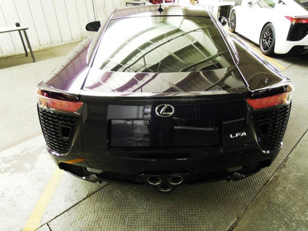 Появились фотографии Lexus LFA Black Amethyst