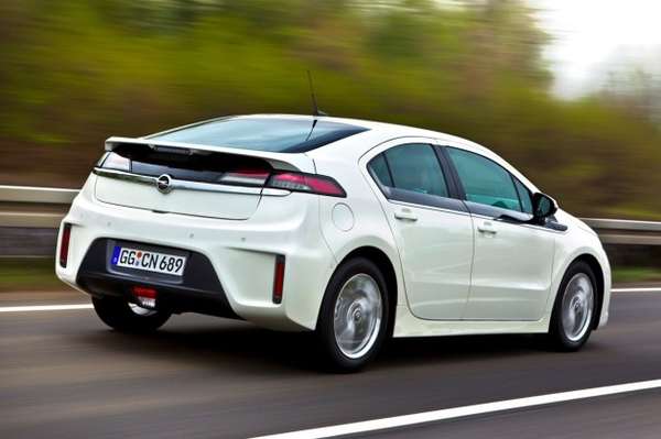 GM обьявил цены на Vauxhall Ampera в Британии