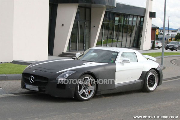 Новые фото Mercedes-Benz SLS AMG Black Series