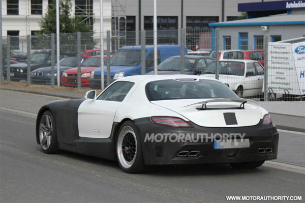 Новые фото Mercedes-Benz SLS AMG Black Series