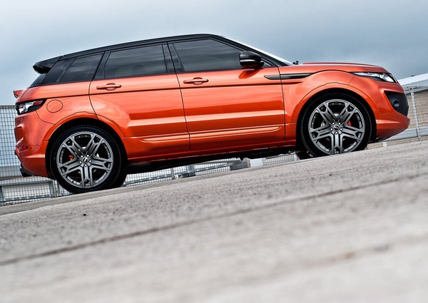 Новый «обвес» от A. Kahn для Range Rover Evoque 