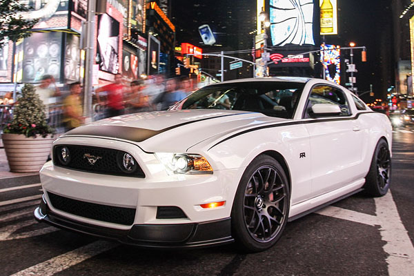 Вон Гиттин представил Mustang RTR 2013 